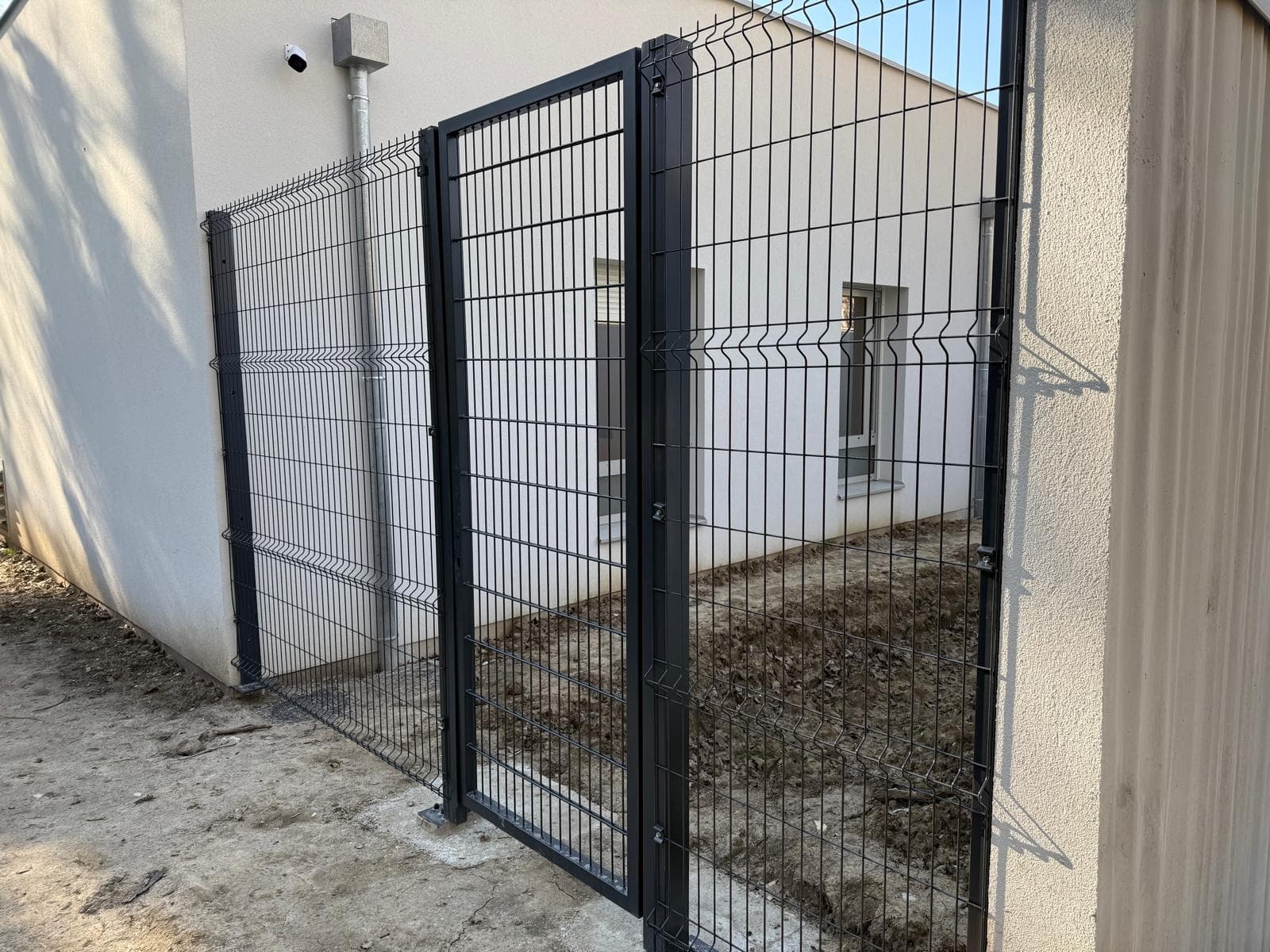 Clôture métallique — réalisation AZ Construction