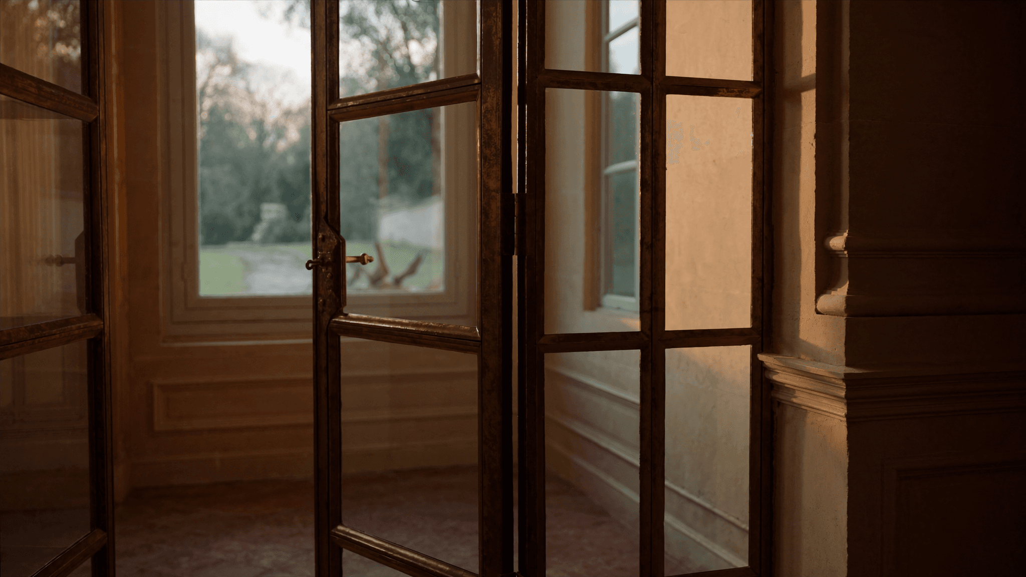 Verrière atelier hôtel particulier secteur sauvegardé Étampes 91150 Ville d'Art et d'Histoire — profil S235JR T 40×40 mm patine bronze antique Yann sur mesure + laiton fait main fonderie Bois-d'Arcy + verre clair feuilleté Saint-Gobain Diamant 8+8 mm — ABF Tour Guinette XIIe + collégiale Notre-Dame du Fort accepté 1ère instruction