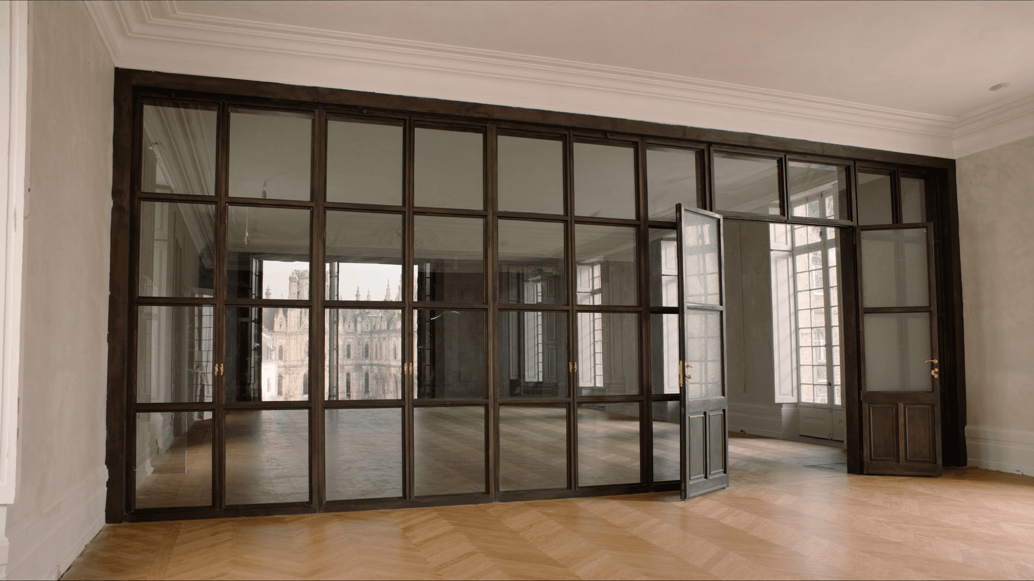 Galerie XVIIe place Notre-Dame avant