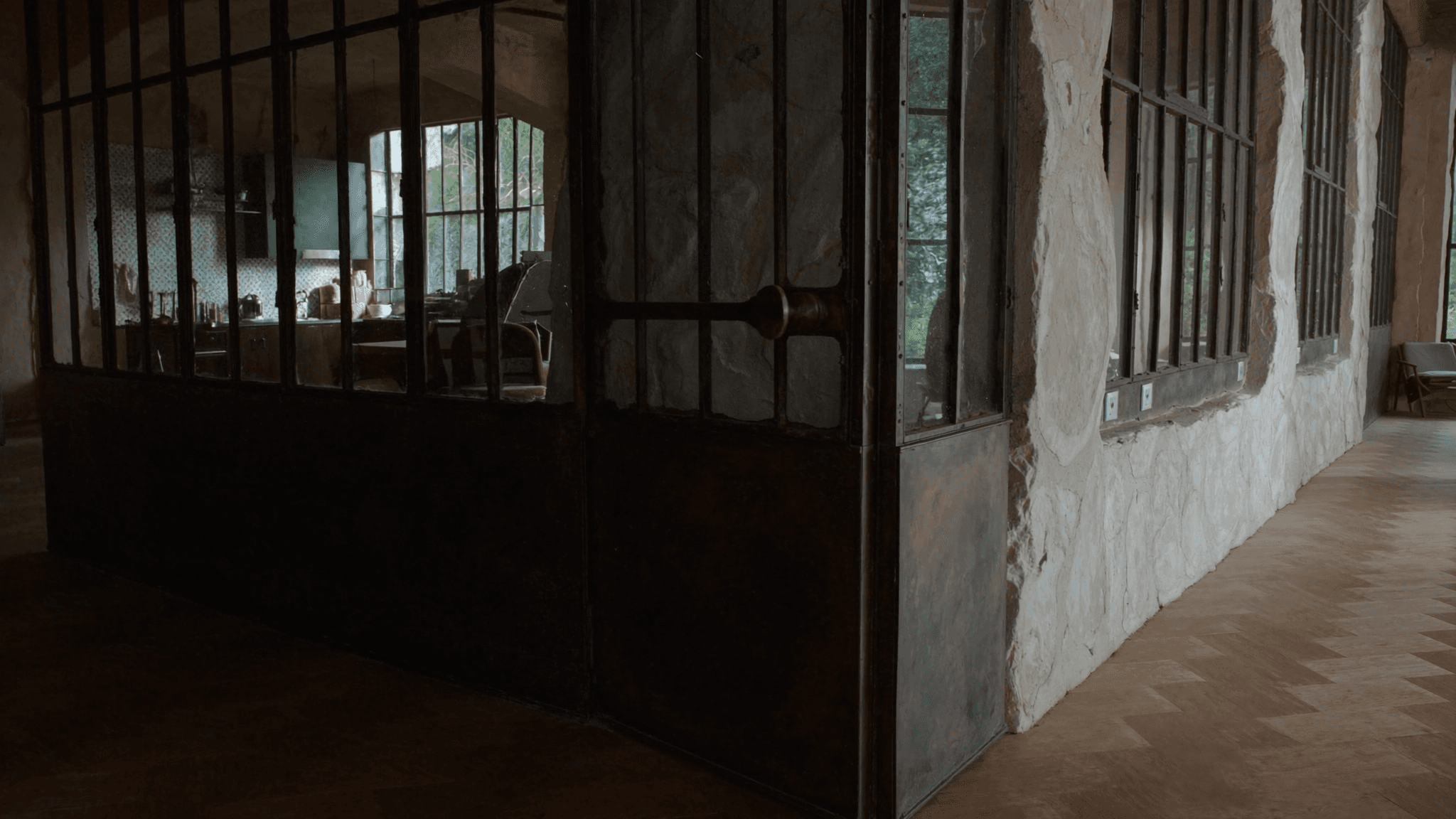 Verrière atelier maison meulière 1908 Chilly-Mazarin 91380 cœur villageois — profil acier S235JR T 40 × 40 mm patine bronze antique sur mesure Yann + laiton fait main fonderie Bois-d'Arcy 78 + verre clair feuilleté Saint-Gobain Diamant 8+8 mm — ABF Saint-Étienne XIIIe accepté 1ère instruction
