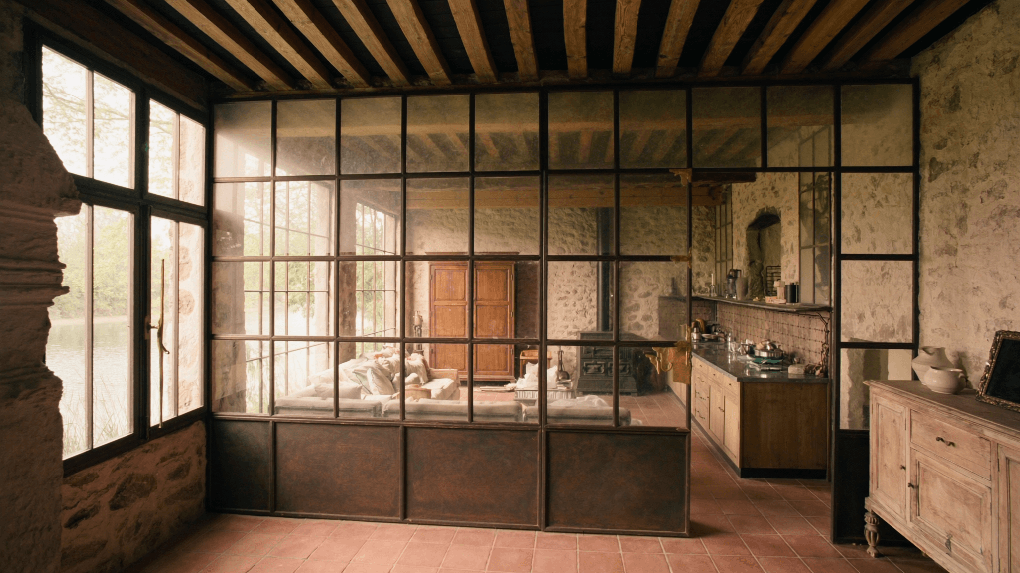 Verrière atelier demeure de caractère Méréville 91660 bord Juine — profil S235JR T 40×40 mm patine bronze antique Yann + laiton fait main fonderie Bois-d'Arcy + vitrage Saint-Gobain Diamant 8+8 mm — proximité château XVIIIe classé MH + parc anglo-chinois 1784 d'Hubert Robert