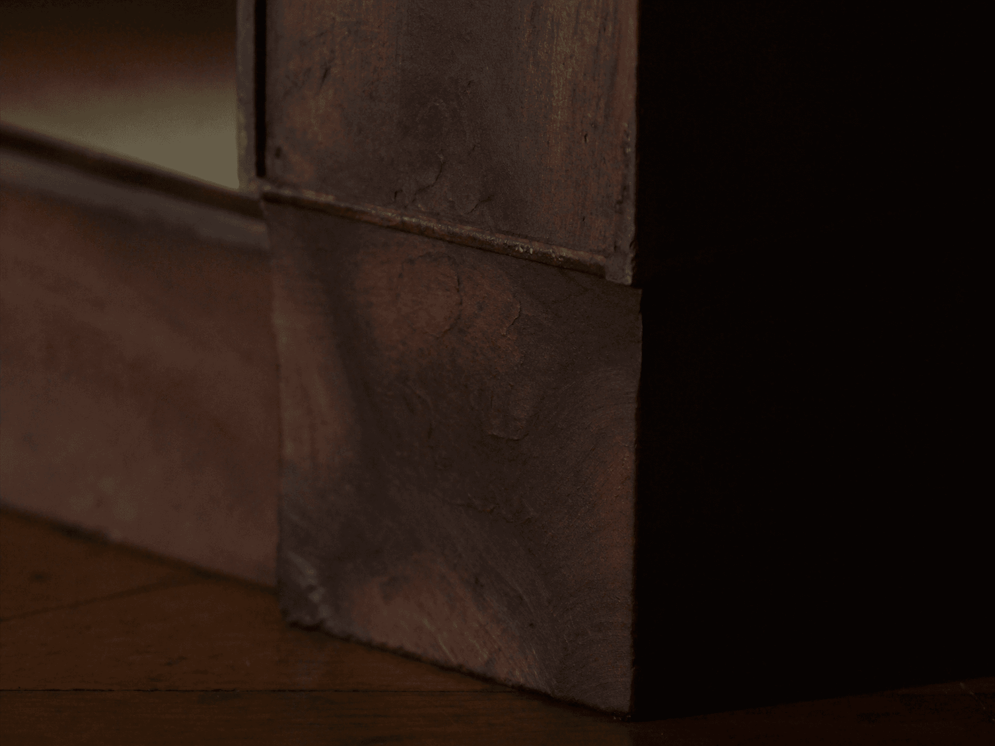 Détail patine bronze antique foncé chocolat main Yann — Marcoussis bourgeois 1898
