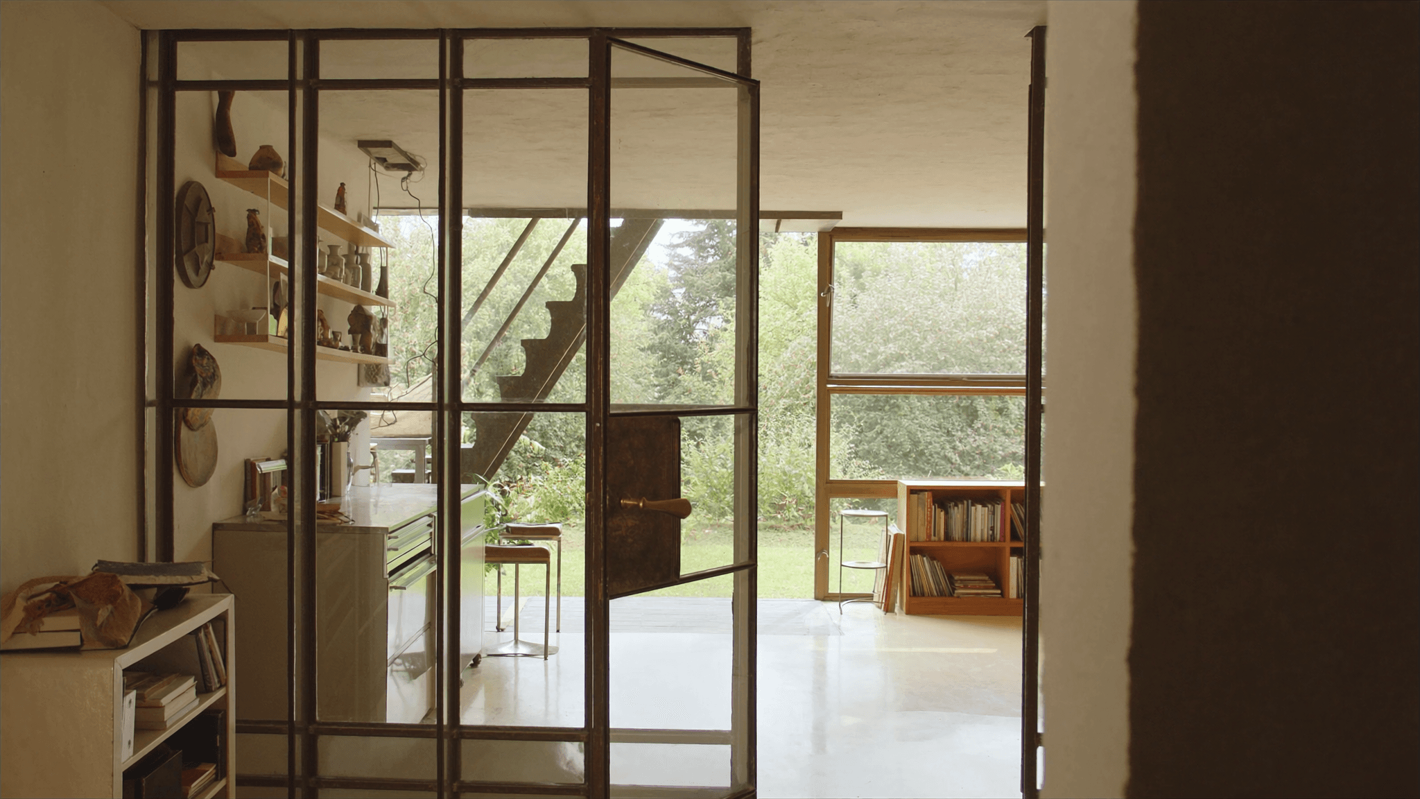 Verrière atelier maison de chercheur Plateau Saclay Orsay 91400 — profil acier S235JR T 40×40 mm patine bronze antique sur mesure par Yann + laiton fait main fonderie Bois-d'Arcy + verre clair feuilleté Saint-Gobain Diamant 8+8 mm — campus Université Paris-Saclay (Paris-Sud, 14000 étudiants, 30 labos CNRS, 3 Nobel) + LURE/LAL accélérateur particules + château Orsay XVIIIe MH Contant d'Ivry + église Saint-Martin-Saint-Laurent XIIe-XVIIIe MH + bord de l'Yvette + RER B Orsay-Ville