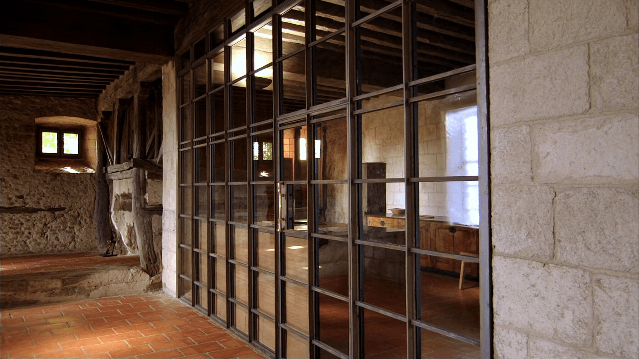 Verrière atelier Palaiseau 91120 Vieux-Palaiseau — profil S235JR T 40 × 40 mm patine bronze antique par Yann + vitrage Saint-Gobain Diamant 8+8 mm + filière laiton Bois-d'Arcy 28 km — ABF Saint-Martin XIIe accepté 1ère instruction