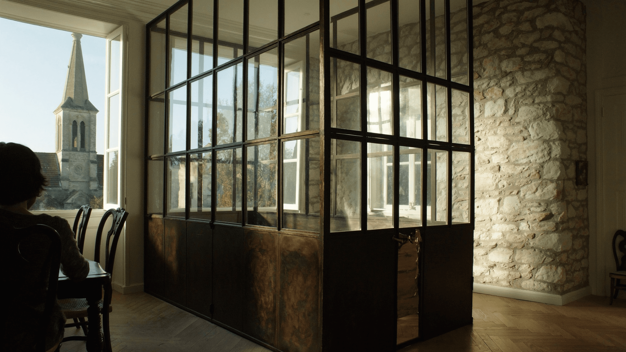 Verrière atelier maison pierre meulière cœur historique Longjumeau 91160 — profil acier T 40×40 mm S235JR patine bronze antique sur mesure Yann + laiton fait main fonderie Bois-d'Arcy + verre clair feuilleté Saint-Gobain Diamant 8+8 mm — ABF église Saint-Martin XIIIe-XVIIIe accepté 1ère instruction