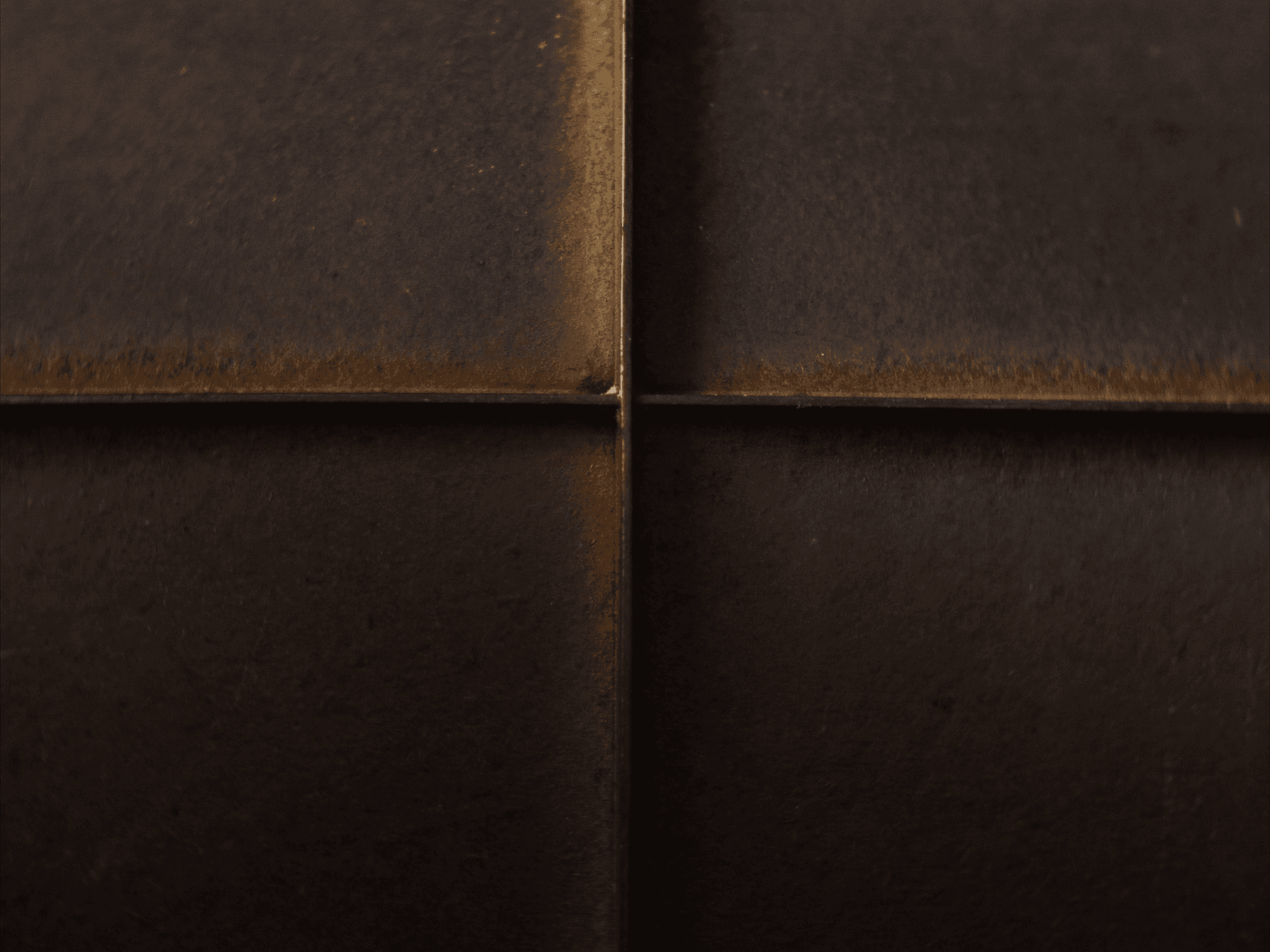 Détail patine bronze antique foncé chocolat Yann profil S235JR T 40 × 40 mm — verrière maison meulière 1898 cœur historique Longjumeau Saint-Martin
