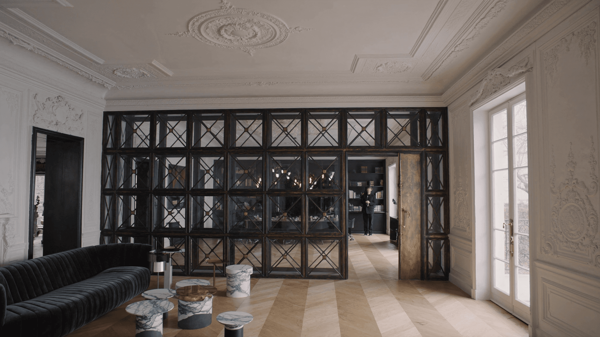 Verrière atelier demeure bourgeoise XIXe Verrières-le-Buisson 91370 quartier château de Verrières + famille Vilmorin-Andrieux — profil acier 40 mm patine bronze antique sur mesure + laiton fait main fonderie Bois-d'Arcy + verre clair feuilleté Saint-Gobain Diamant 8+8 mm — ABF Parc Noisette accepté 1ère instruction