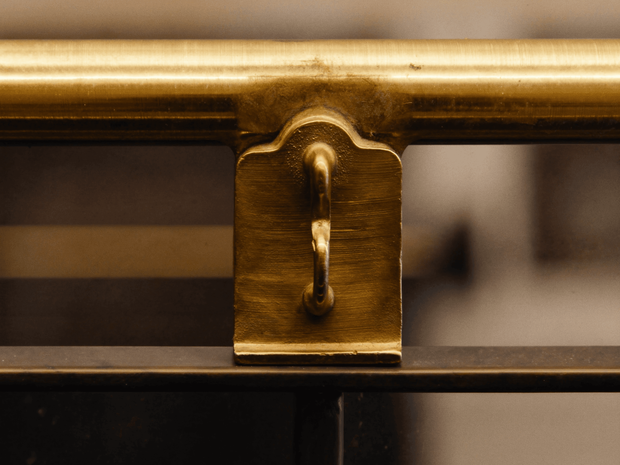 Détail main courante laiton fait main fonderie Bois-d'Arcy