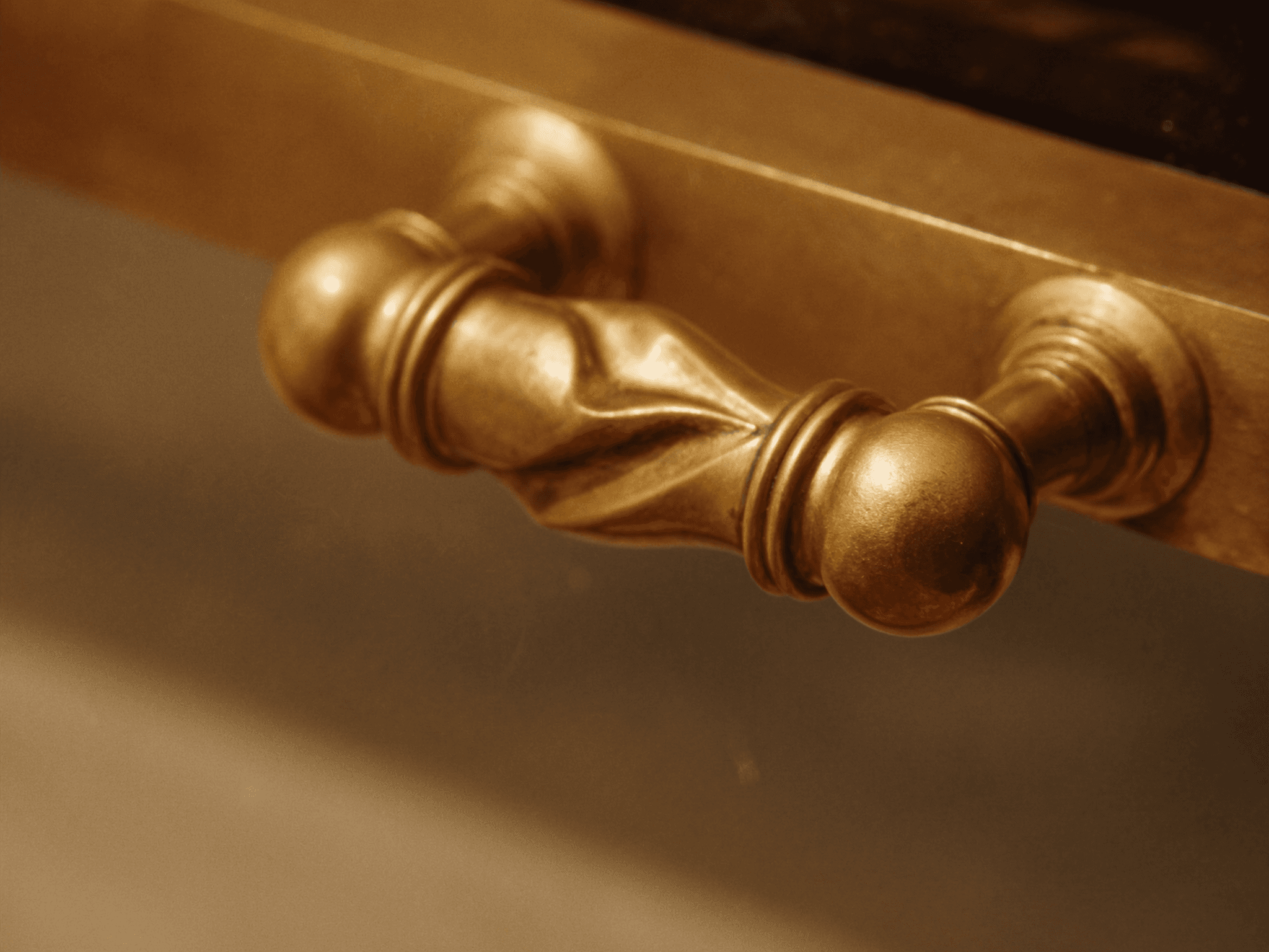 Détail main courante laiton fait main fonderie Bois-d'Arcy