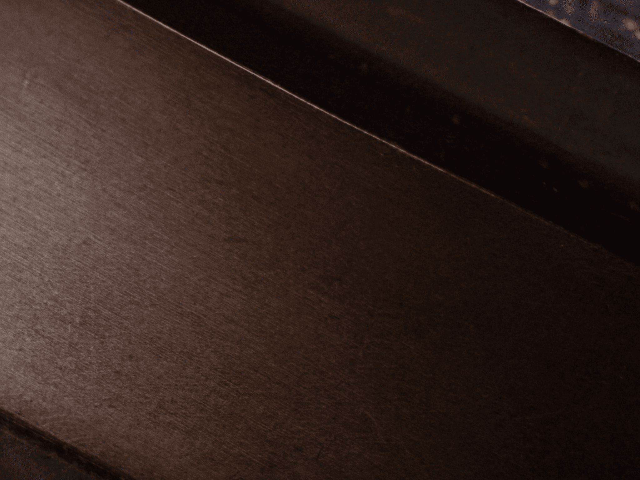 Détail patine bronze antique foncé chocolat Yann calibrée Renaissance