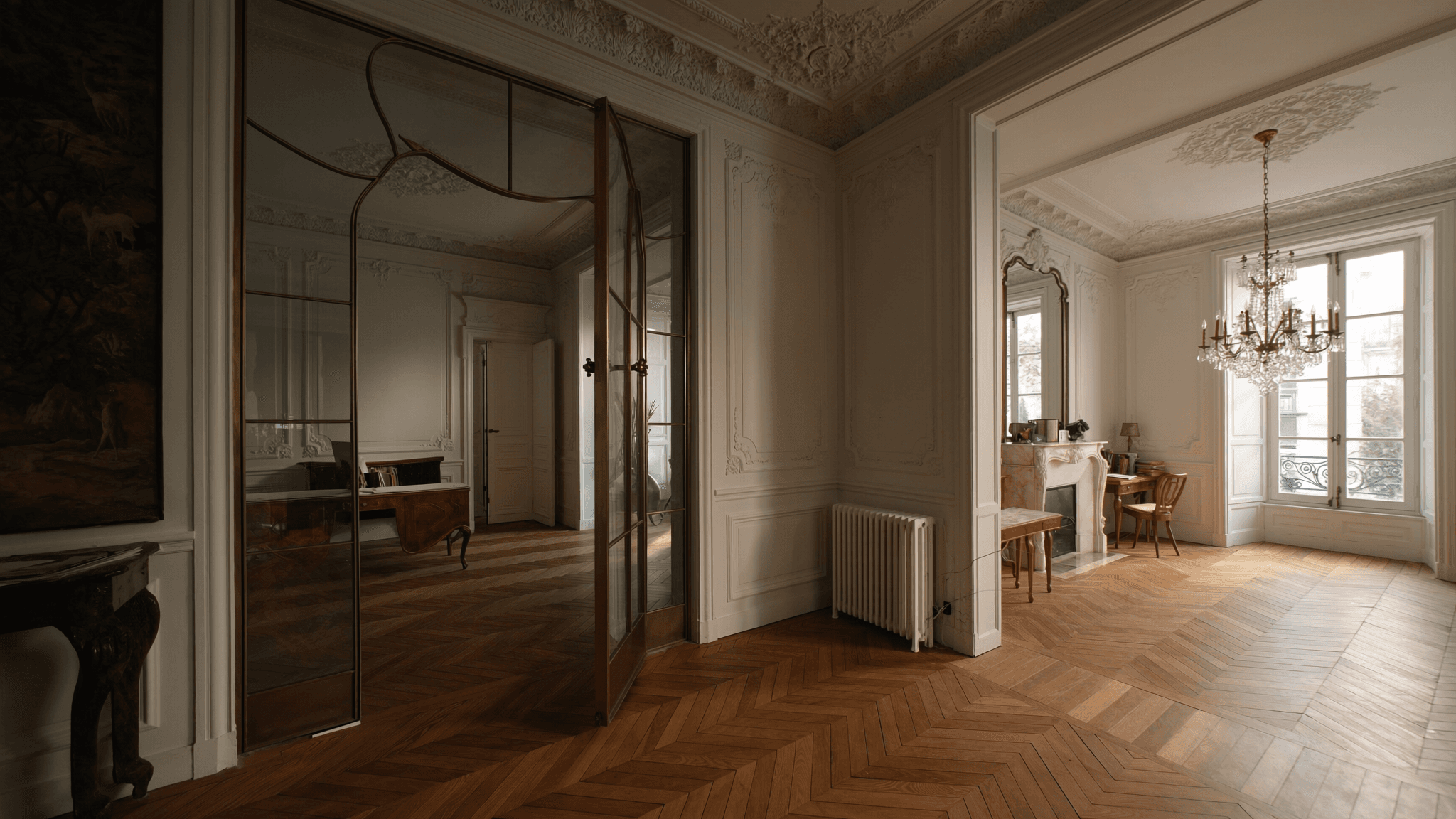 Verrière atelier haussmannien XIXe Paris 9e Saint-Georges Nouvelle-Athènes — profil acier 40 mm patine bronze antique sur mesure par Yann + laiton fait main fonderie Bois-d'Arcy 38 km + verre clair feuilleté Saint-Gobain Diamant 8+8 mm — face Palais Garnier 1875 + Galerie Lafayette coupole verrière 1912