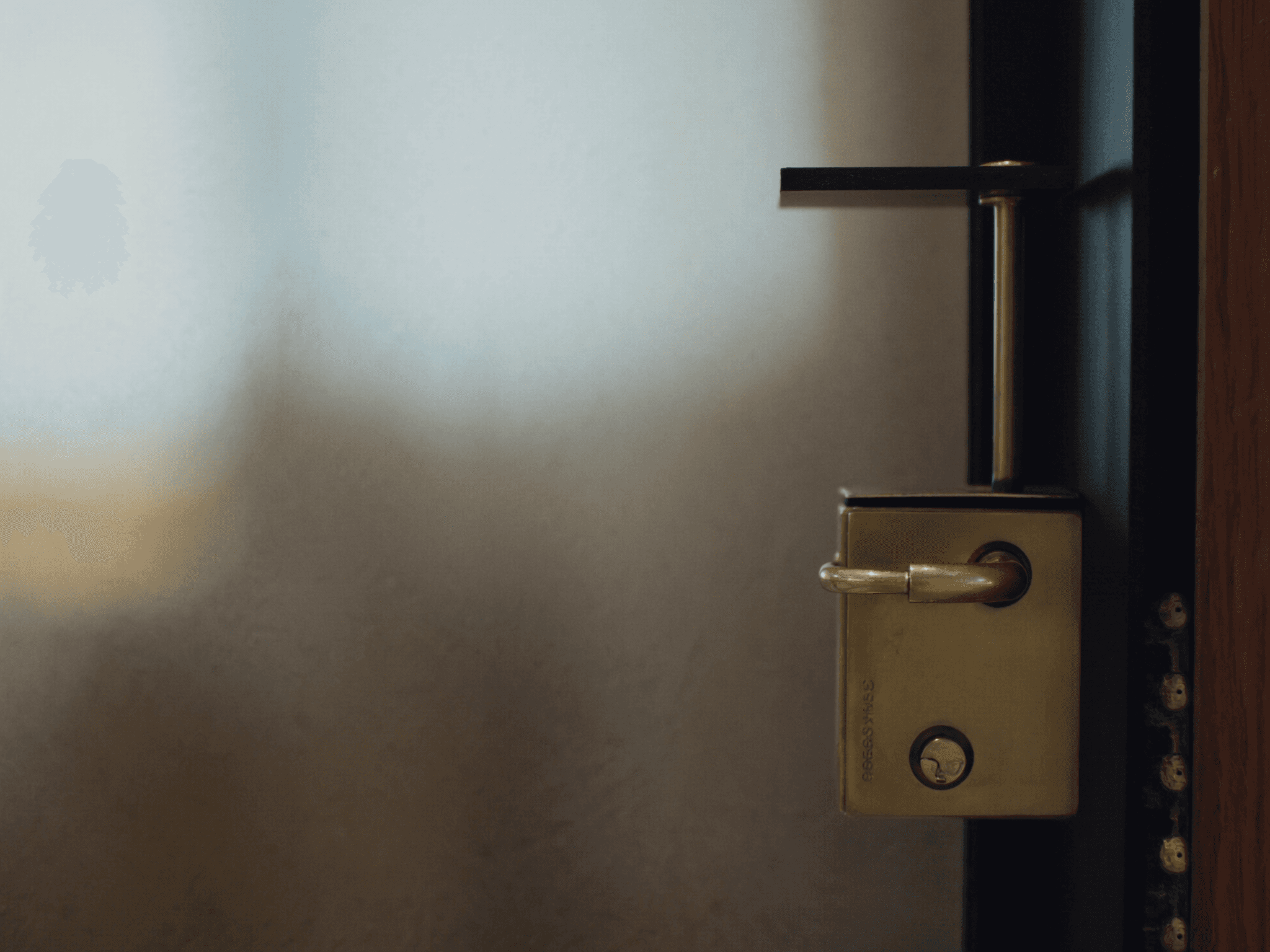 Avant : cloison plâtre fermant la cuisine