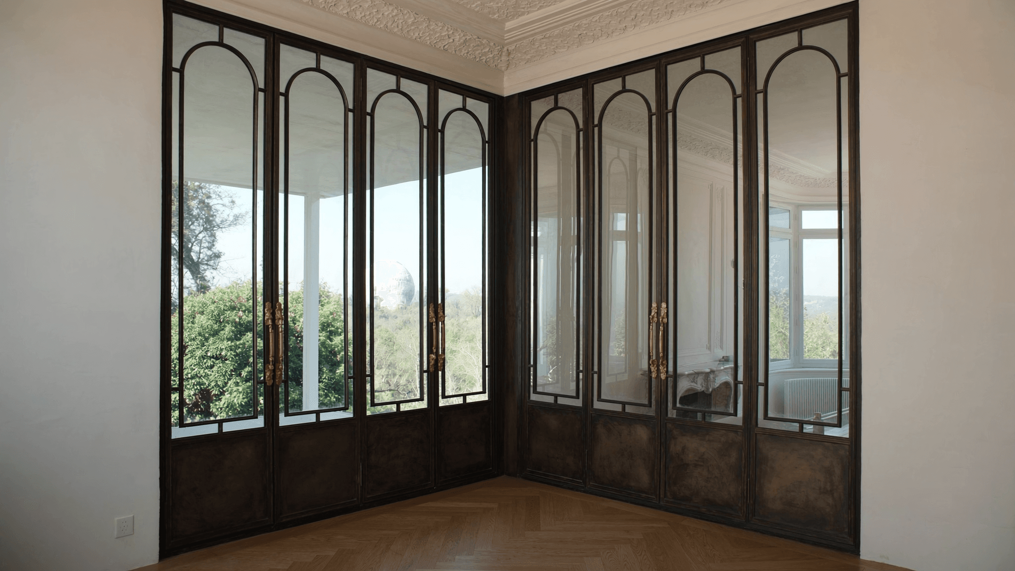 Verrière atelier maison Belle Époque Meudon 92190 Bellevue coteaux Seine — profil acier S235JR T 40 × 40 mm patine bronze antique sur mesure par Yann + laiton fait main fonderie Bois-d'Arcy 30 km + vitrage Saint-Gobain Diamant 8+8 mm — atelier Bruyères-sur-Oise 38 km via A115 + A86