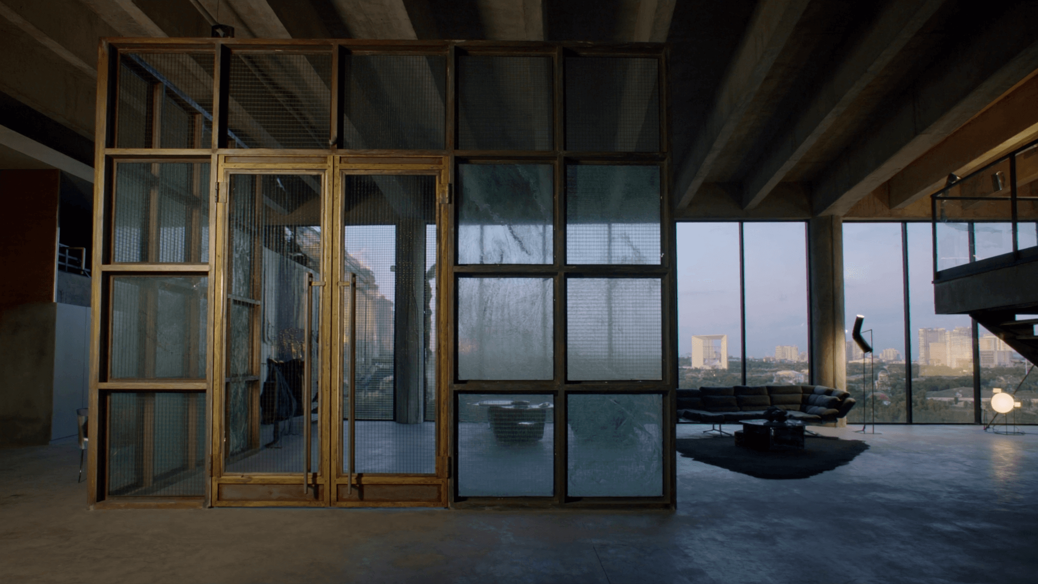 Verrière monumentale 9,2 m² loft cadre La Défense Cœur-Transports profil S275JR acier brut huilé patiné