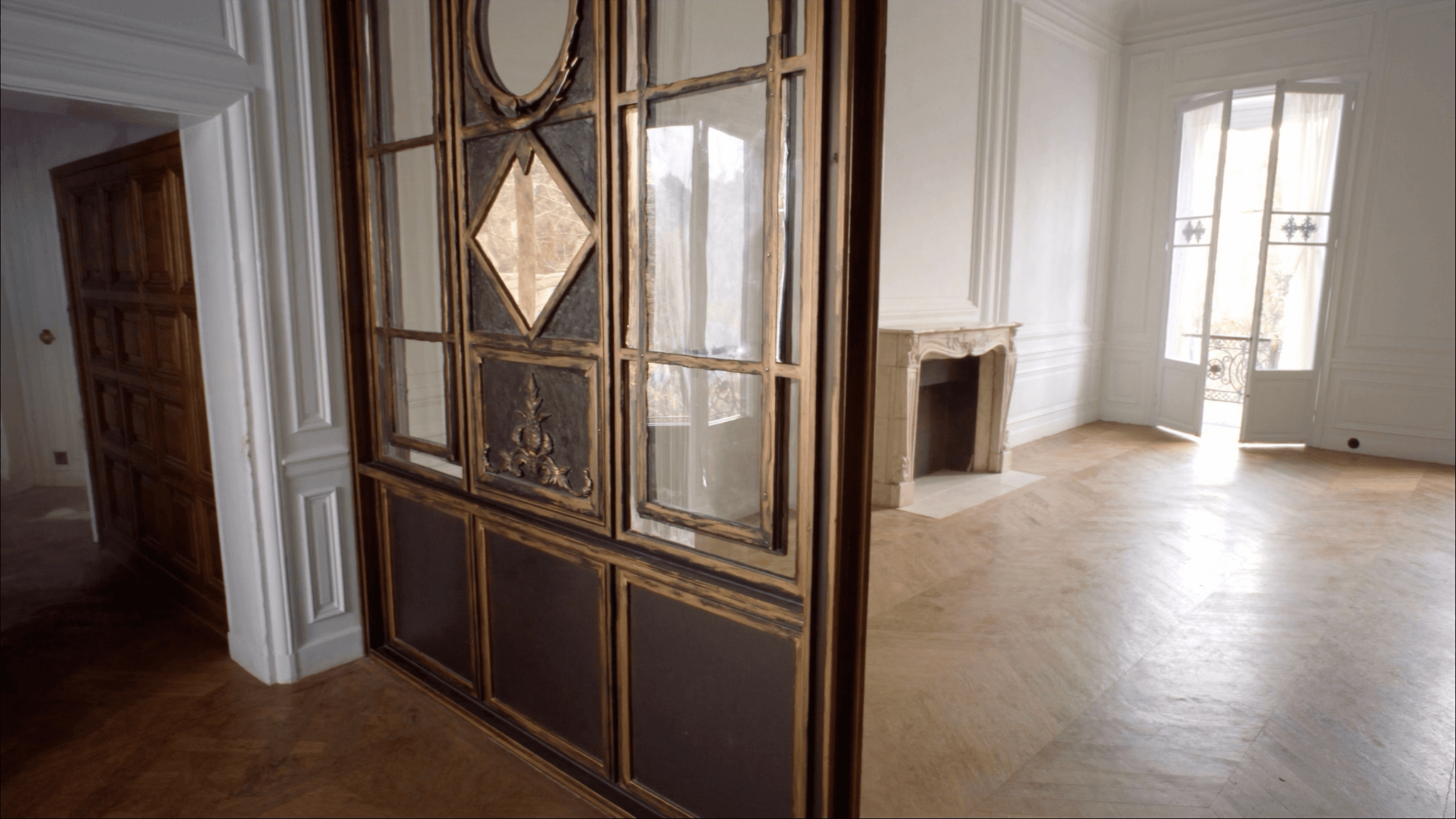 Verrière atelier maison médiévale Clermont 60600 ancienne capitale comté Clermont — profil acier T 40 × 40 mm S235JR patine bronze antique sur mesure + laiton fait main fonderie Bois-d'Arcy + verre clair feuilleté Saint-Gobain Diamant 8+8 mm — ABF Donjon-Saint-Samson accepté 1ère instruction