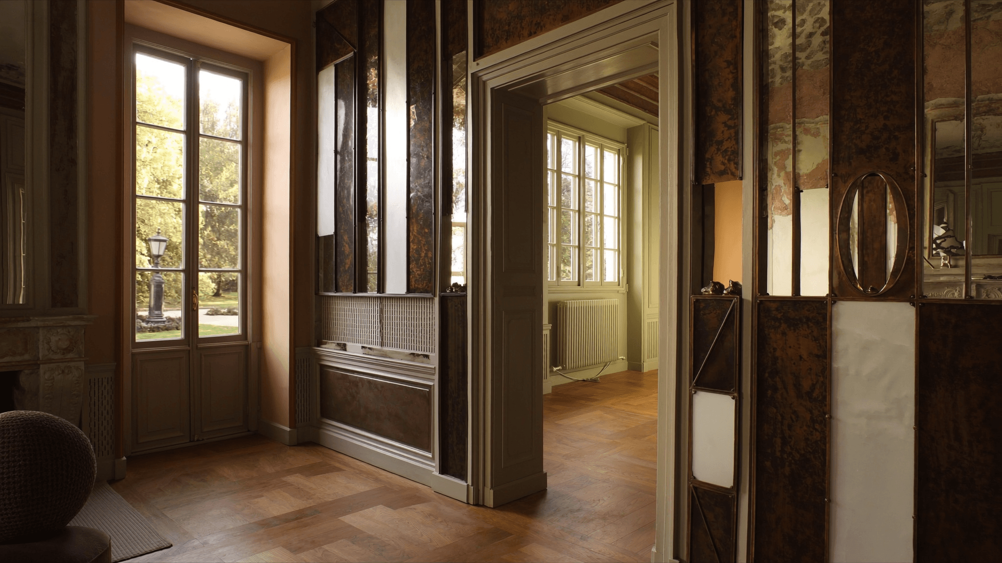 Verrière atelier maison meulière bord Yvette Dampierre-en-Yvelines 78720 — profil acier S235JR T 40×40 mm patine bronze antique sur mesure + laiton fait main fonderie Bois-d'Arcy + verre clair feuilleté Saint-Gobain Diamant 8+8 mm — ABF château Hardouin-Mansart + PNR Haute Vallée Chevreuse accepté 1ère instruction